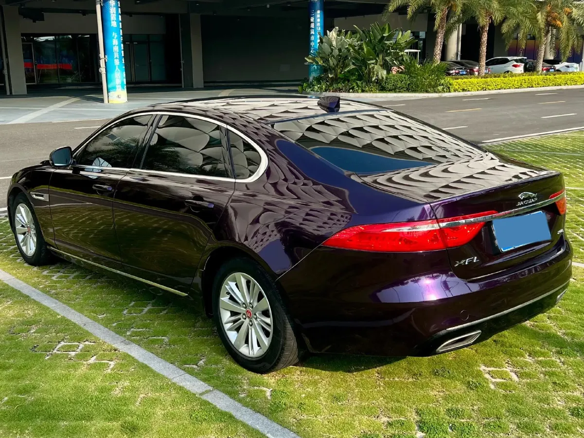 2019 HongQi HS7 3.0T 337HP V6 8AT,autocango,china used car exporter,china ev exporter,chinese used car exporter,chinese used ev exporter