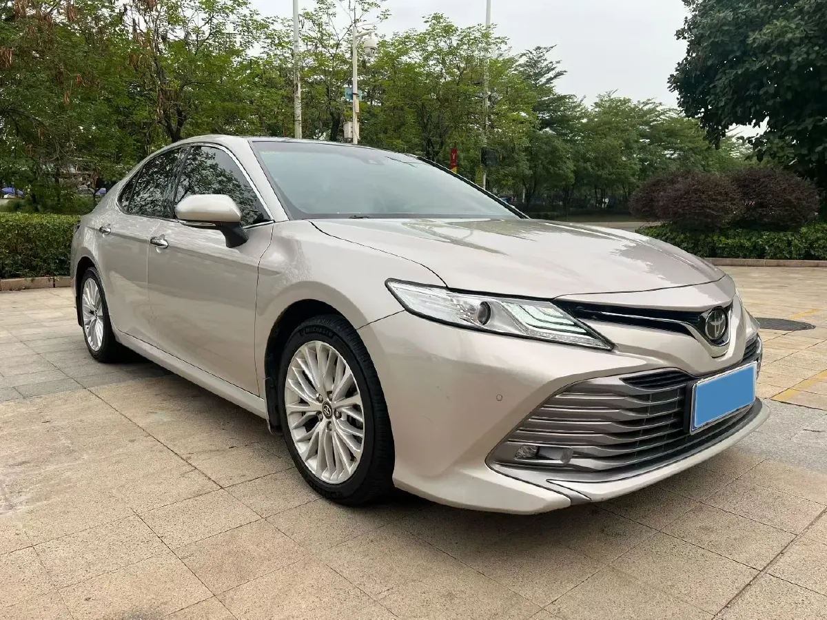2021 Toyota Camry 2.5L 209HP L4 8AT,autocango,china used car exporter,china ev exporter,chinese used car exporter,chinese used ev exporter