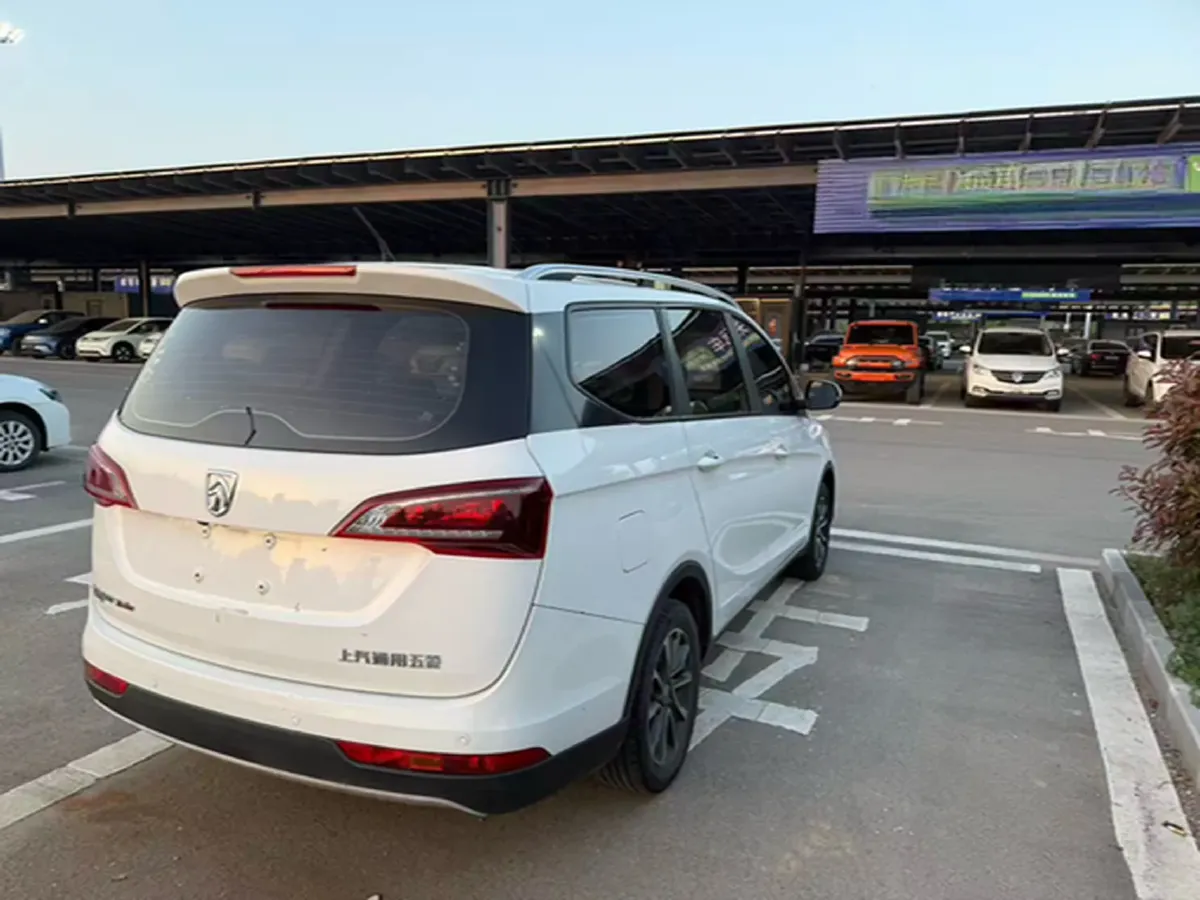 2021 BaoJun 730 1.5T 147HP L4 CVT,autocango,china used car exporter,china ev exporter,chinese used car exporter,chinese used ev exporter