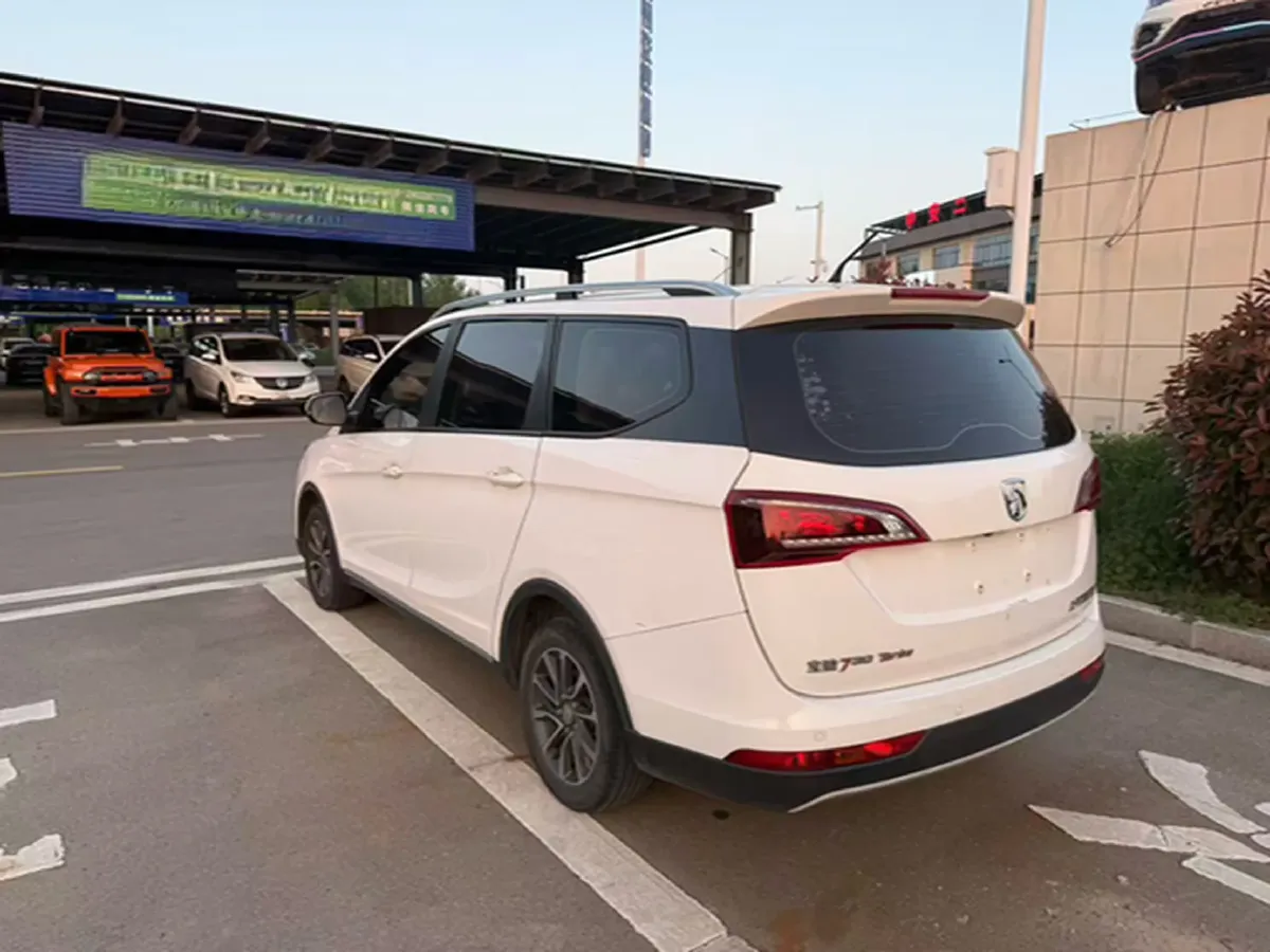 2021 BaoJun 730 1.5T 147HP L4 CVT,autocango,china used car exporter,china ev exporter,chinese used car exporter,chinese used ev exporter