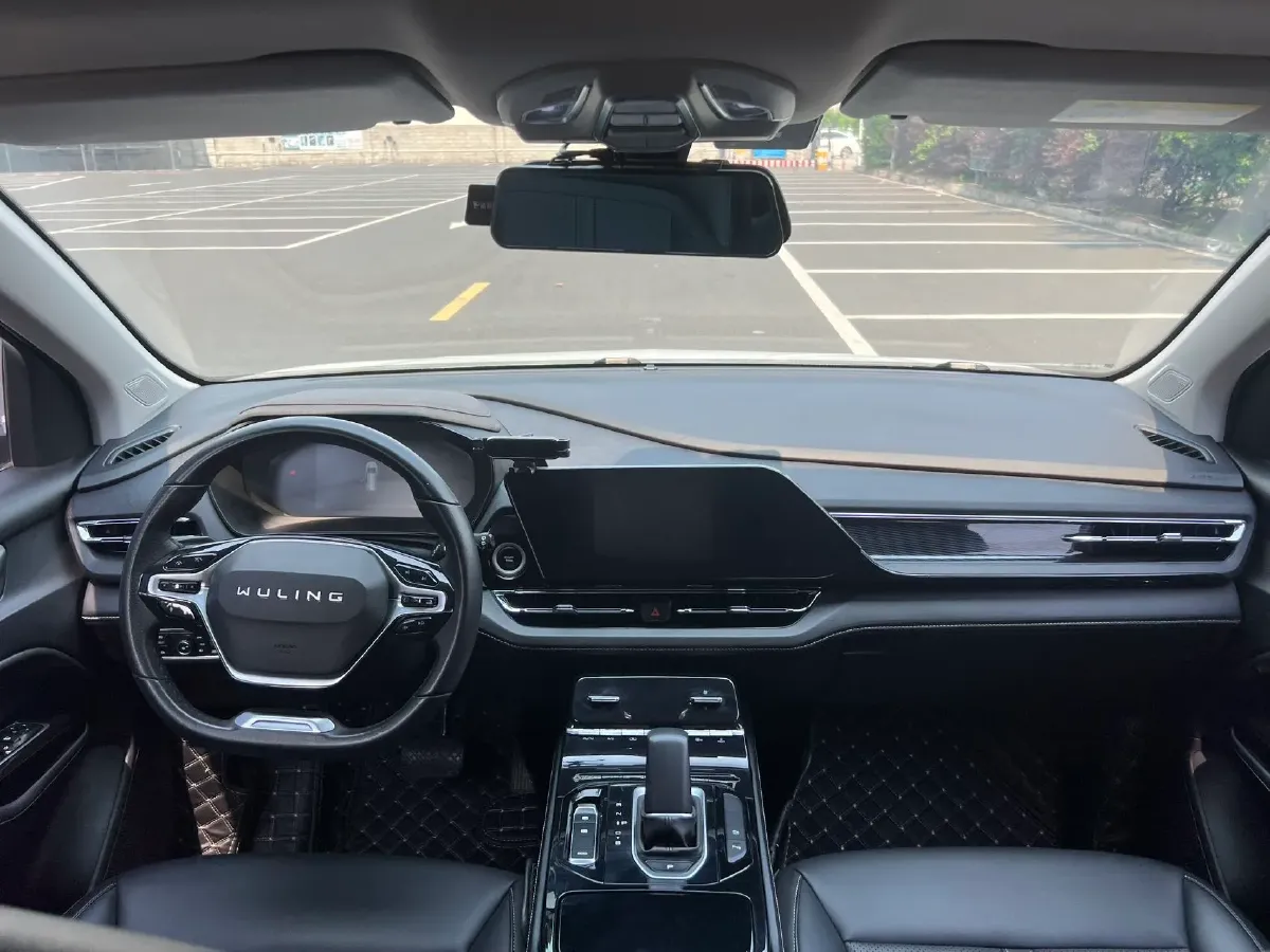 2020 WuLing KaiJie 1.5T 147HP L4 CVT,autocango,china used car exporter,china ev exporter,chinese used car exporter,chinese used ev exporter