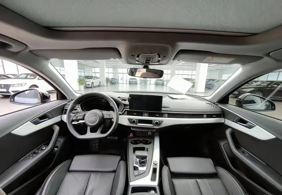 2022 Audi A4L 2.0T 190HP L4 7DCT,autocango,china used car exporter,china ev exporter,chinese used car exporter,chinese used ev exporter