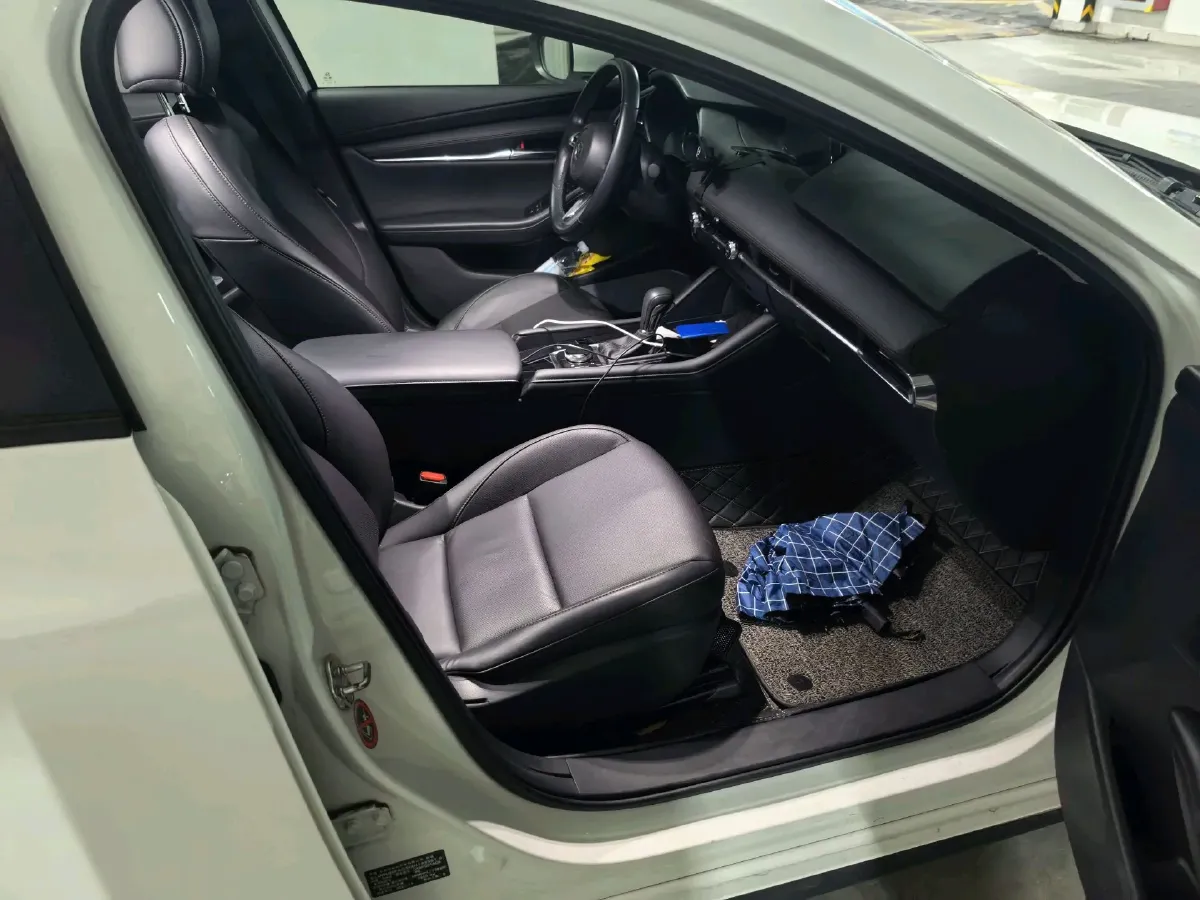 2021 Mazda 3 Axela 2.0L 158HP L4 6AT,autocango,china used car exporter,china ev exporter,chinese used car exporter,chinese used ev exporter