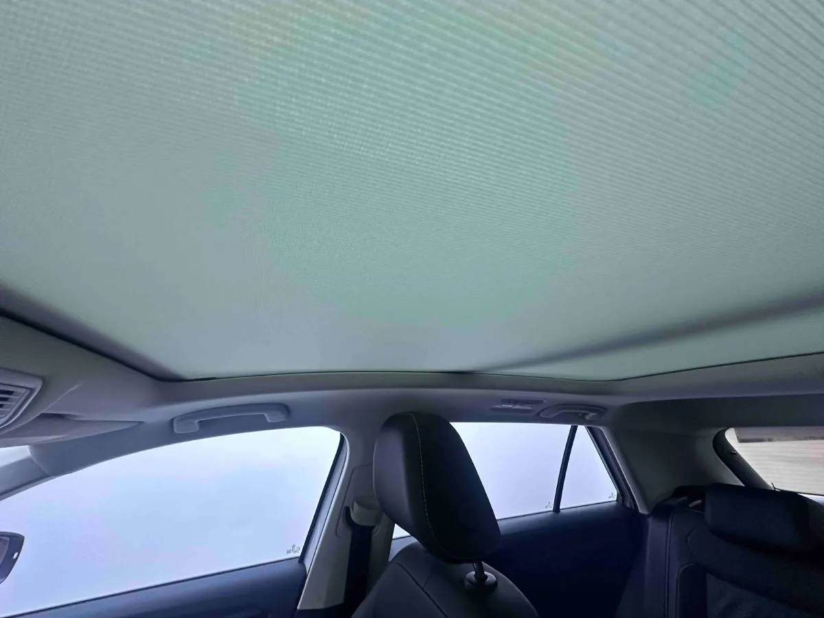 2022 Volkswagen T-Roc 1.4T 150HP L4 7DCT,autocango,china used car exporter,china ev exporter,chinese used car exporter,chinese used ev exporter