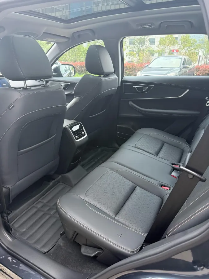 2025 Chery Tiggo 8 1.5T 156HP L4 6MT,autocango,china used car exporter,china ev exporter,chinese used car exporter,chinese used ev exporter