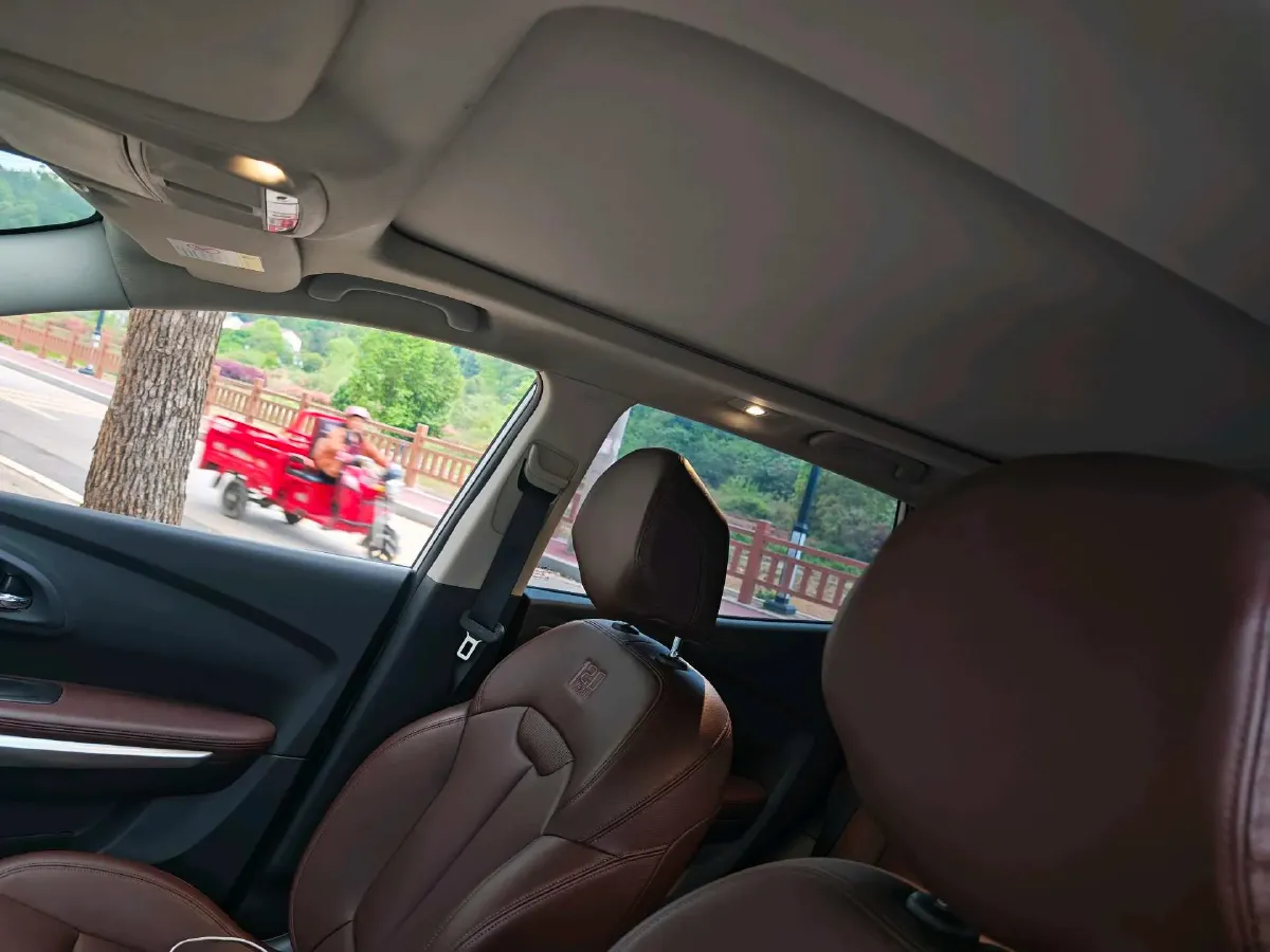 2017 Renault Kadjar 2.0L 150HP L4 CVT,autocango,china used car exporter,china ev exporter,chinese used car exporter,chinese used ev exporter