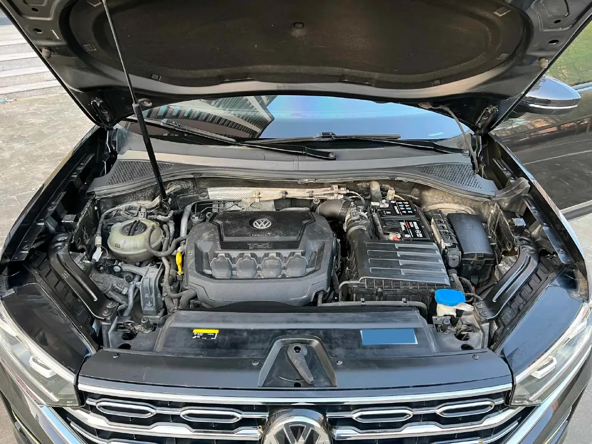 2019 Jeep Cherokee 2.0T 234HP L4 9AT,autocango,china used car exporter,china ev exporter,chinese used car exporter,chinese used ev exporter