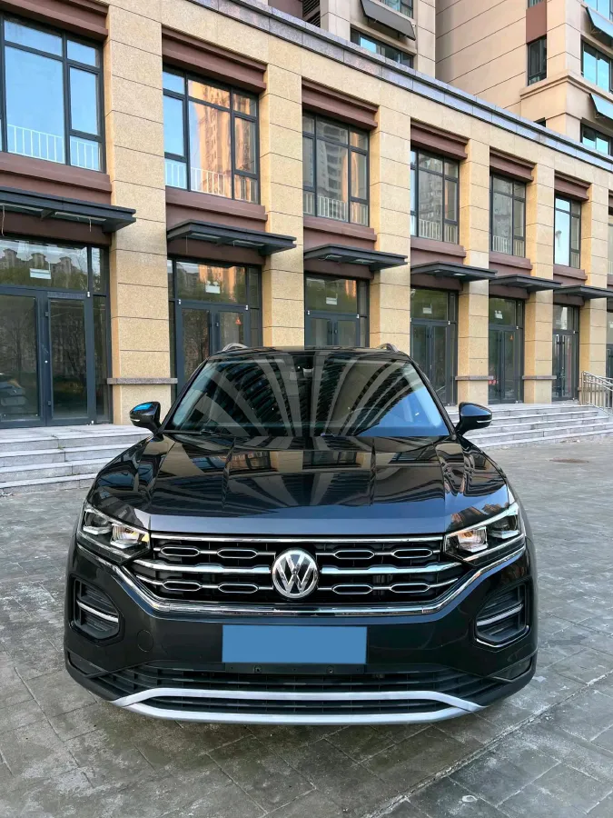 2019 Jeep Cherokee 2.0T 234HP L4 9AT,autocango,china used car exporter,china ev exporter,chinese used car exporter,chinese used ev exporter