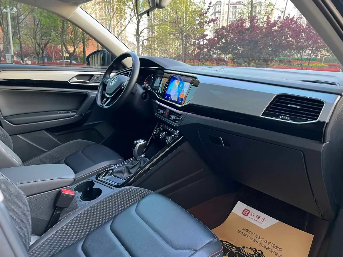 2019 Jeep Cherokee 2.0T 234HP L4 9AT,autocango,china used car exporter,china ev exporter,chinese used car exporter,chinese used ev exporter