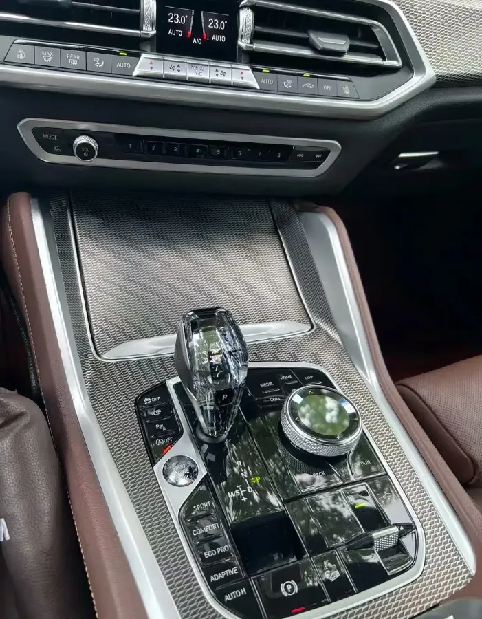 2021 BMW X6 3.0T 340HP L6 8AT,autocango,china used car exporter,china ev exporter,chinese used car exporter,chinese used ev exporter