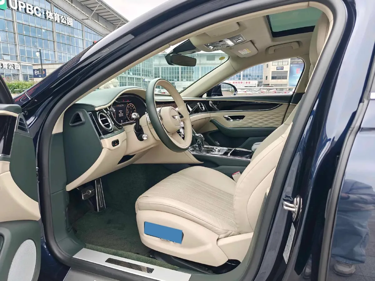 2021 Bentley Flying Spur 4.0T 550HP V8 8DCT,autocango,china used car exporter,china ev exporter,chinese used car exporter,chinese used ev exporter