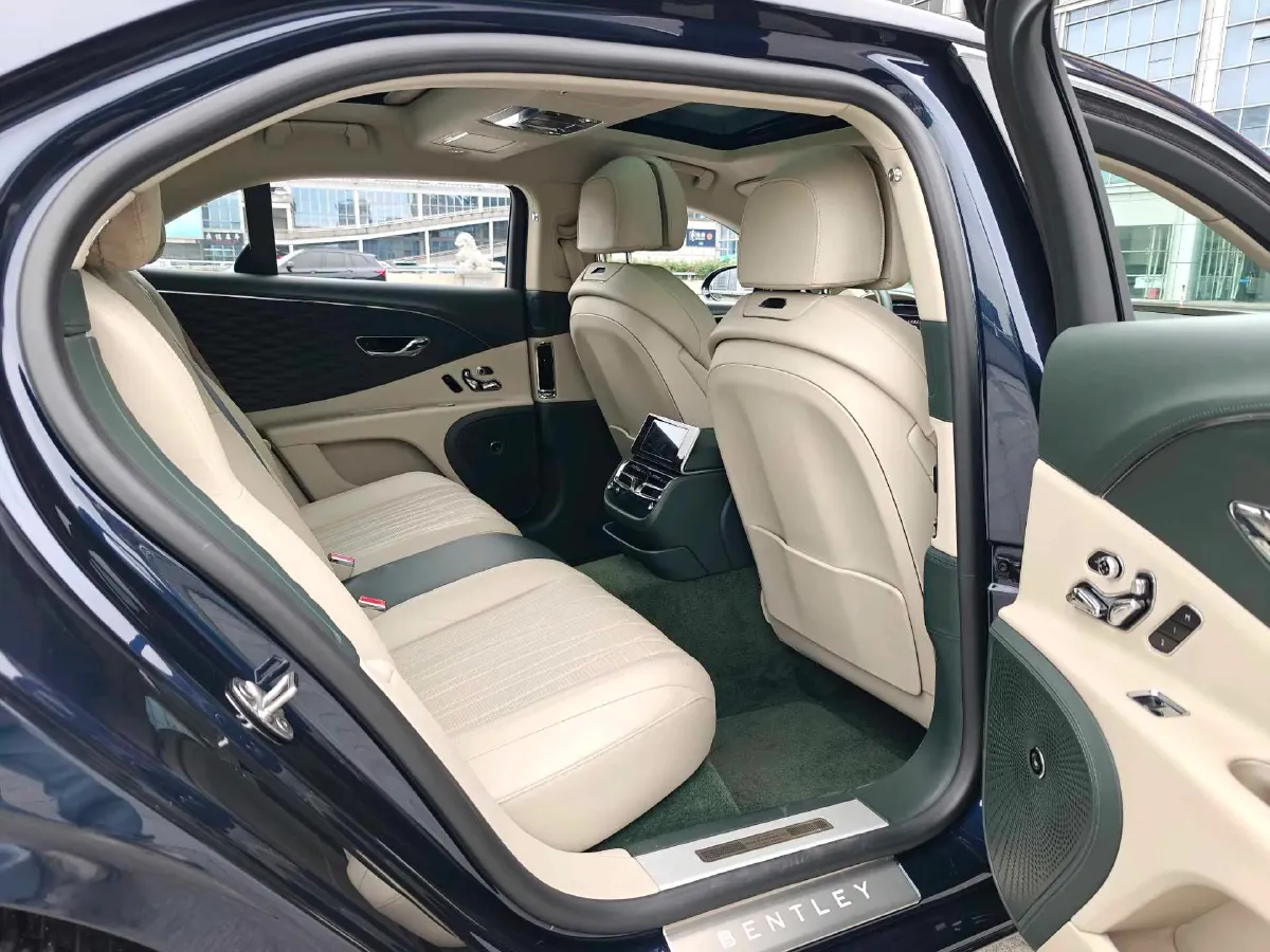 2021 Bentley Flying Spur 4.0T 550HP V8 8DCT,autocango,china used car exporter,china ev exporter,chinese used car exporter,chinese used ev exporter