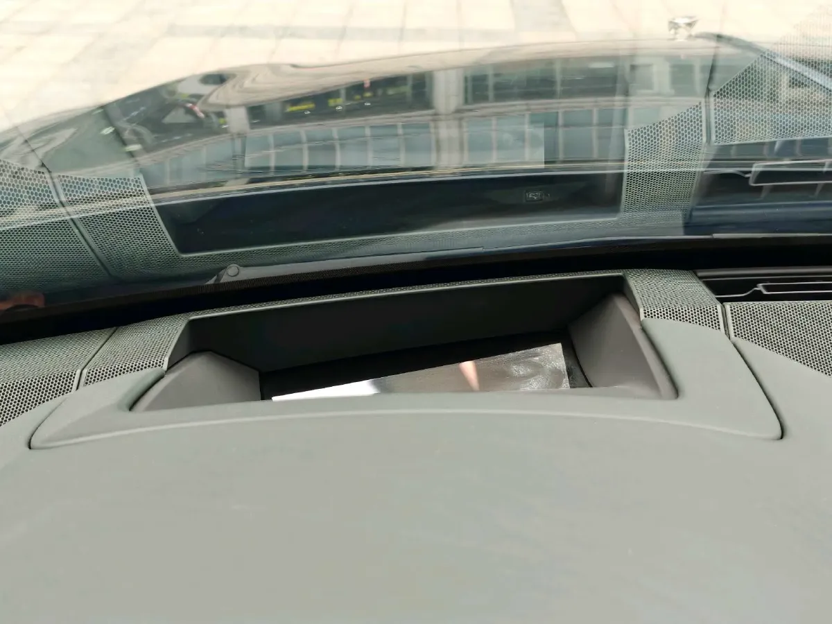 2021 Bentley Flying Spur 4.0T 550HP V8 8DCT,autocango,china used car exporter,china ev exporter,chinese used car exporter,chinese used ev exporter