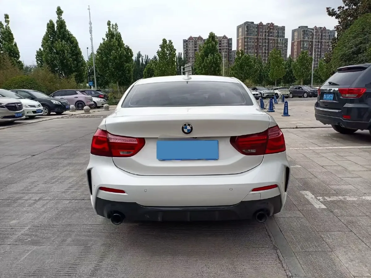 2023 BMW 1 Series 2.0T 178HP L4 7DCT,autocango,china used car exporter,china ev exporter,chinese used car exporter,chinese used ev exporter