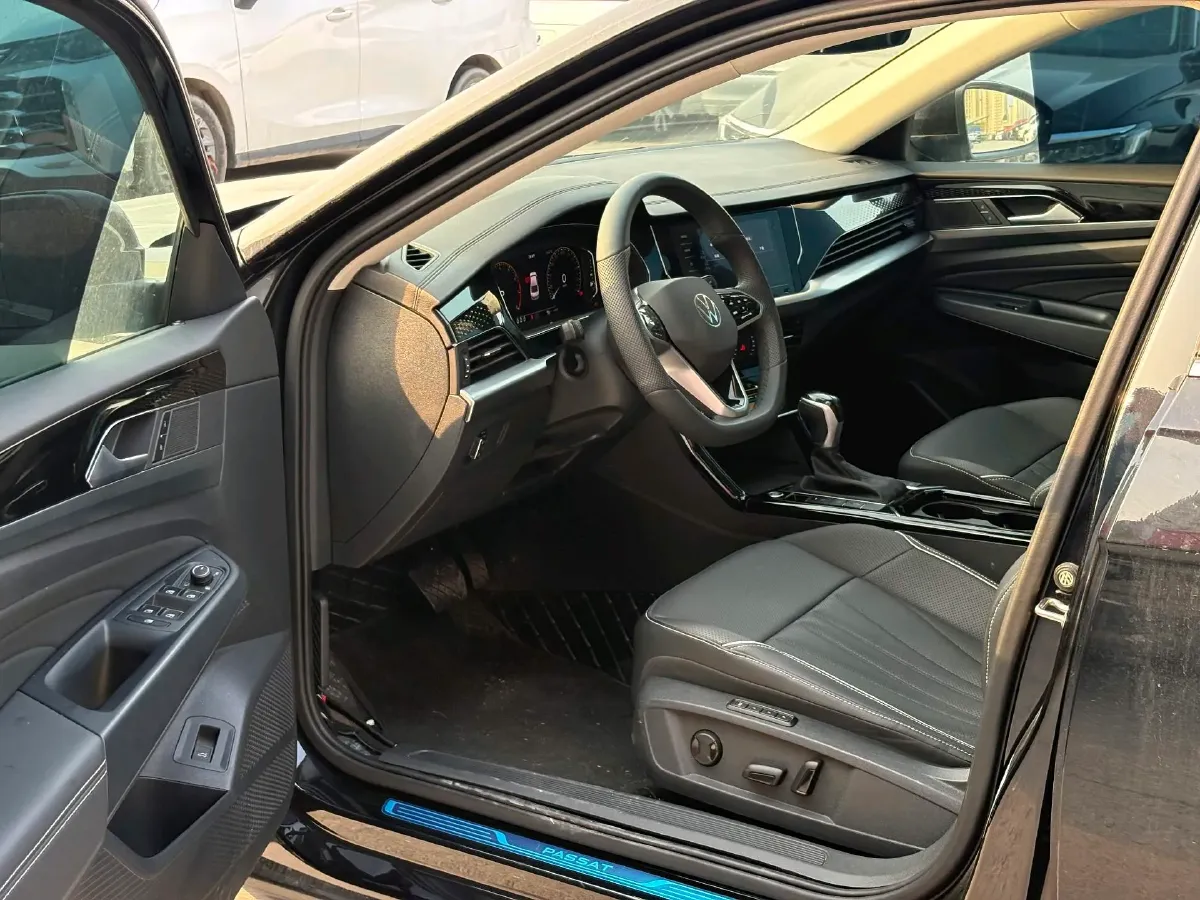 2024 Volkswagen Passat 2.0T 186HP L4 7DCT,autocango,china used car exporter,china ev exporter,chinese used car exporter,chinese used ev exporter