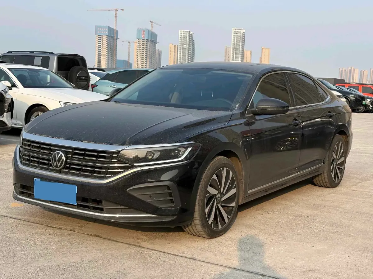 2024 Volkswagen Passat 2.0T 186HP L4 7DCT,autocango,china used car exporter,china ev exporter,chinese used car exporter,chinese used ev exporter