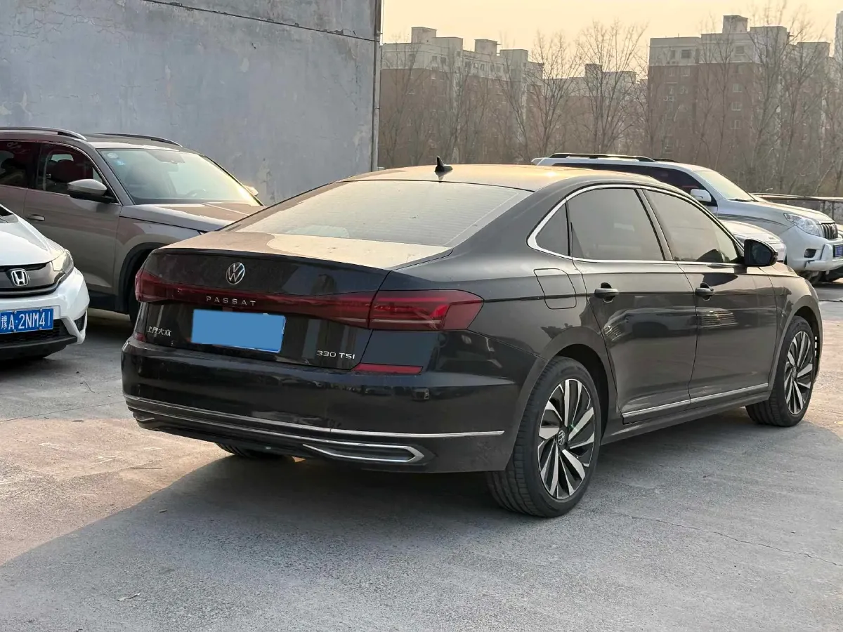 2024 Volkswagen Passat 2.0T 186HP L4 7DCT,autocango,china used car exporter,china ev exporter,chinese used car exporter,chinese used ev exporter
