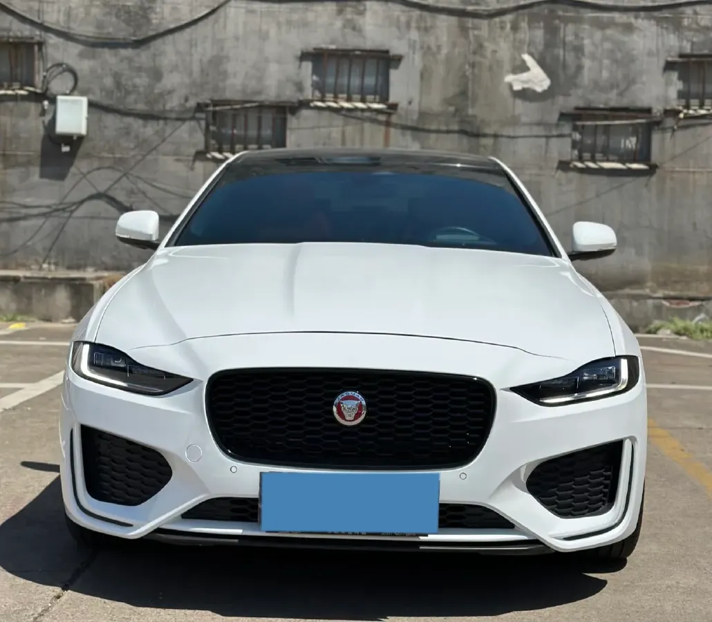 2025 Jaguar XEL 2.0T 250HP L4 8AT,autocango,china used car exporter,china ev exporter,chinese used car exporter,chinese used ev exporter