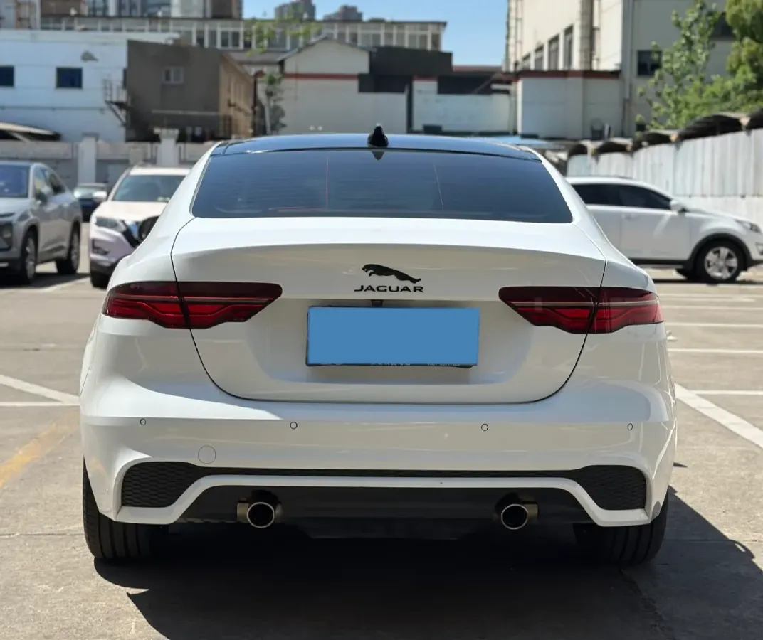 2025 Jaguar XEL 2.0T 250HP L4 8AT,autocango,china used car exporter,china ev exporter,chinese used car exporter,chinese used ev exporter