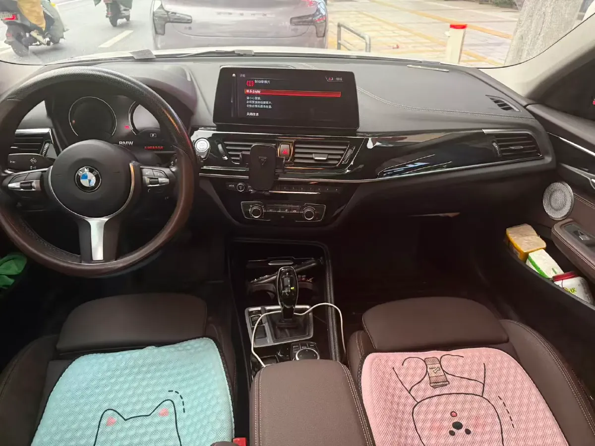 2021 BMW 1 Series 1.5T 140HP L3 7DCT,autocango,china used car exporter,china ev exporter,chinese used car exporter,chinese used ev exporter