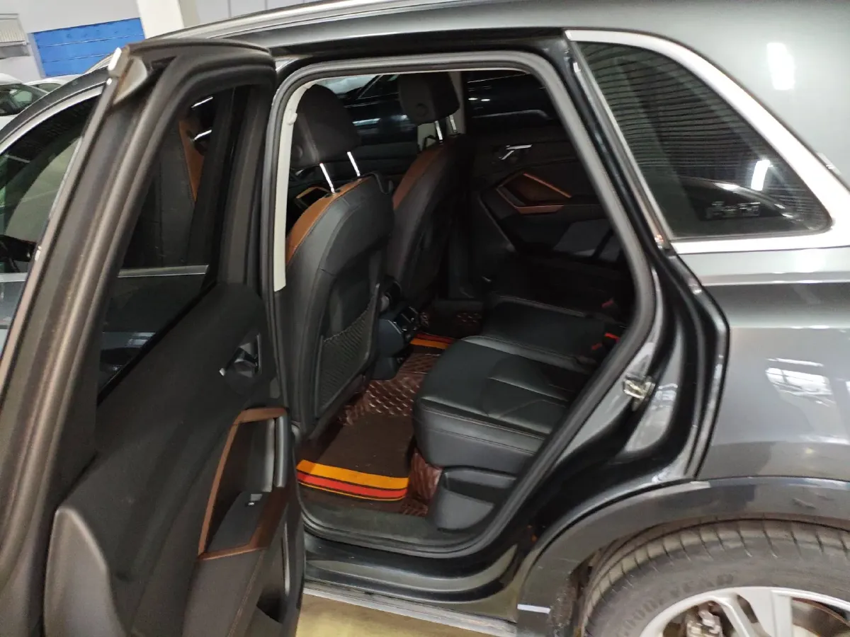 2022 Audi Q3 1.4T 150HP L4 7DCT,autocango,china used car exporter,china ev exporter,chinese used car exporter,chinese used ev exporter