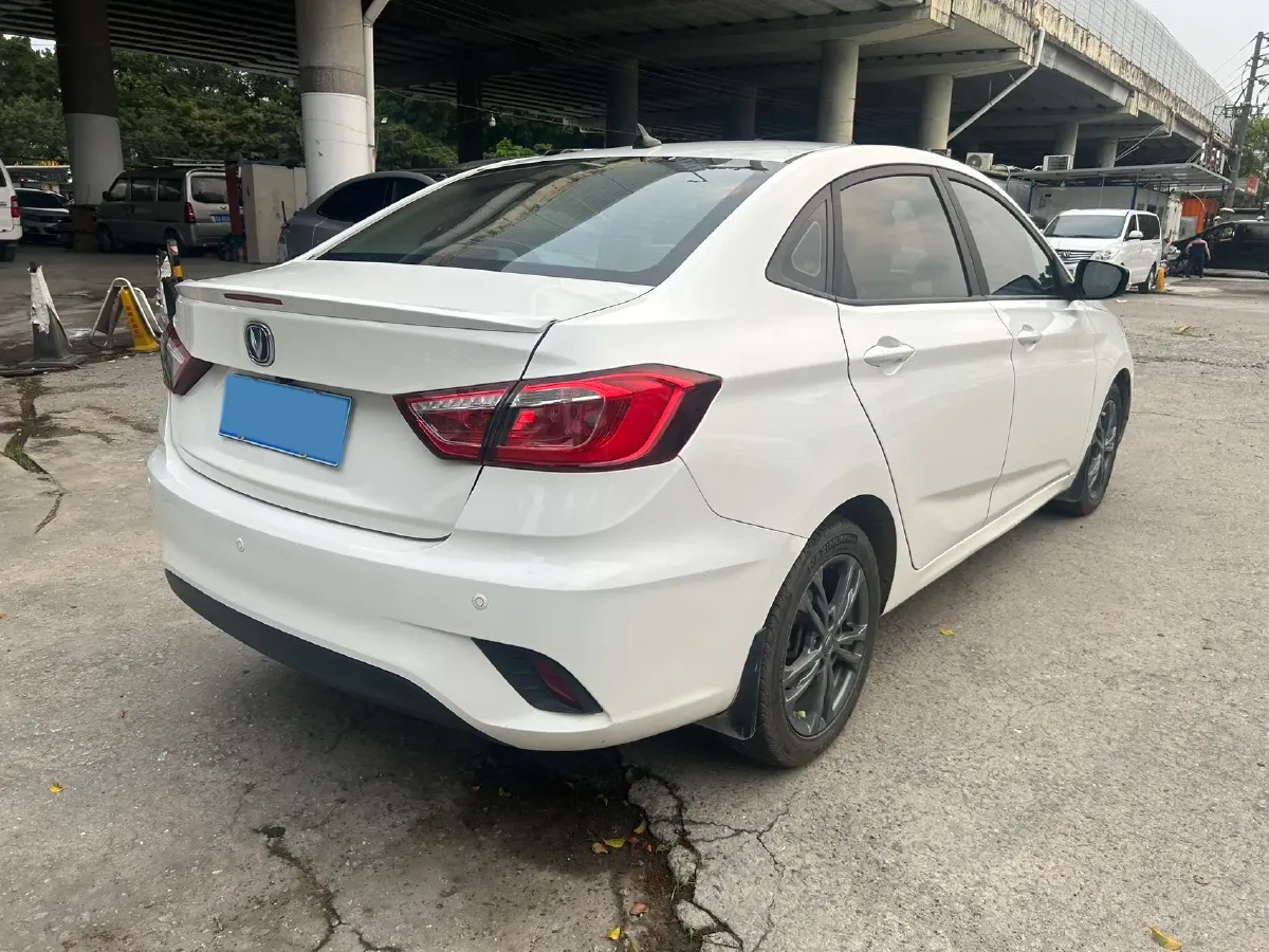 2019 ChangAn Eado DT 1.6L 125HP L4 5MT,autocango,china used car exporter,china ev exporter,chinese used car exporter,chinese used ev exporter