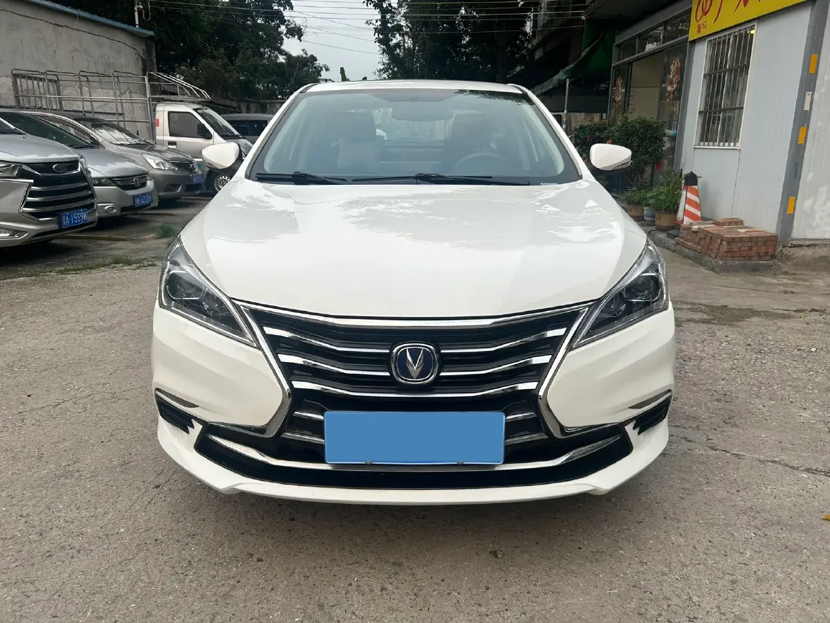 2019 ChangAn Eado DT 1.6L 125HP L4 5MT,autocango,china used car exporter,china ev exporter,chinese used car exporter,chinese used ev exporter