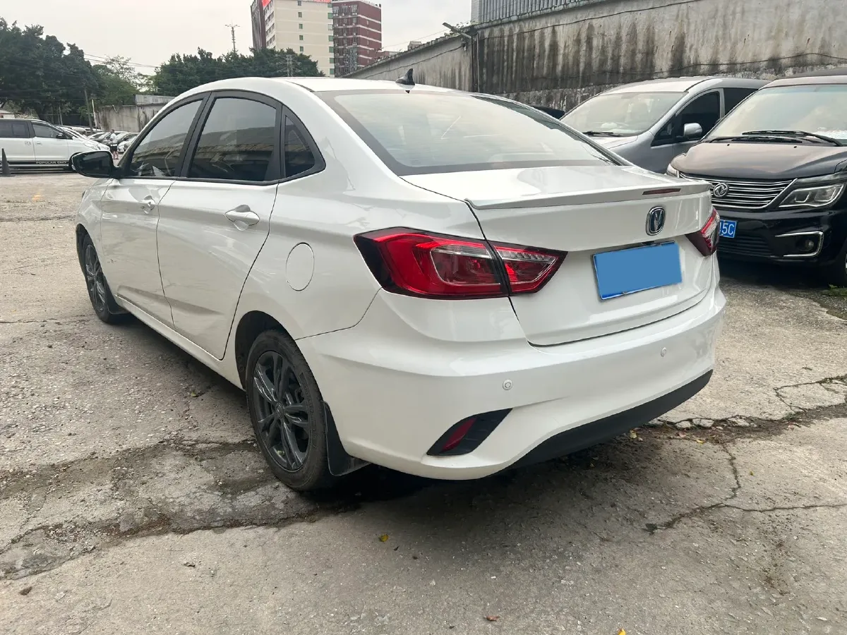 2019 ChangAn Eado DT 1.6L 125HP L4 5MT,autocango,china used car exporter,china ev exporter,chinese used car exporter,chinese used ev exporter