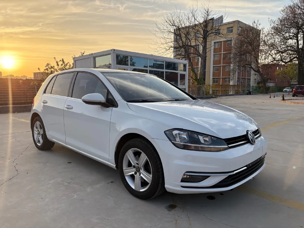 2018 Volkswagen Golf 1.4T 131HP L4 5MT,autocango,china used car exporter,china ev exporter,chinese used car exporter,chinese used ev exporter