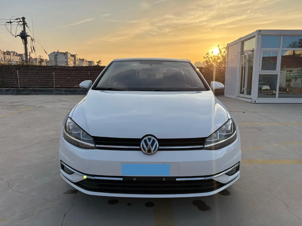 2018 Volkswagen Golf 1.4T 131HP L4 5MT,autocango,china used car exporter,china ev exporter,chinese used car exporter,chinese used ev exporter