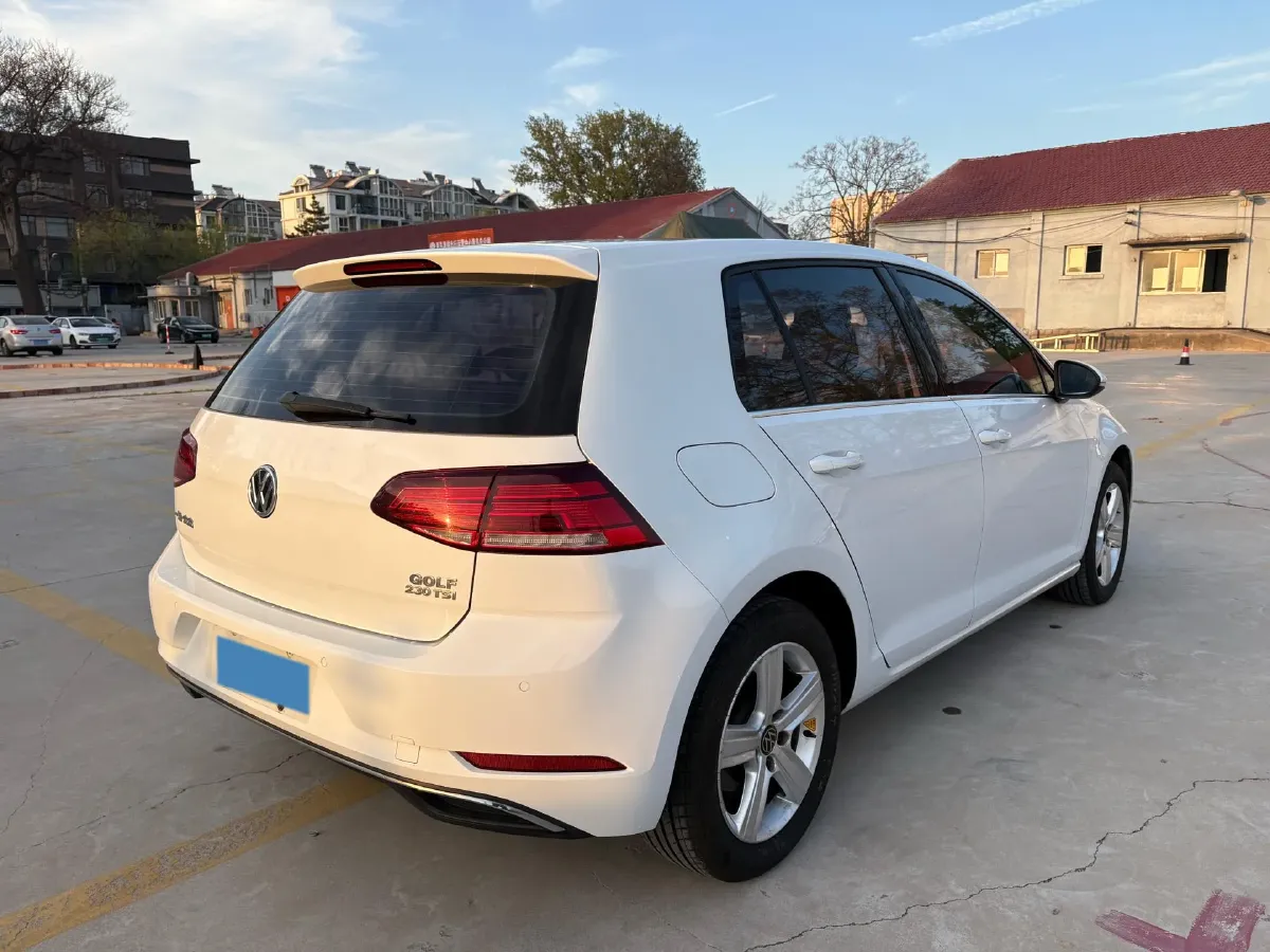 2018 Volkswagen Golf 1.4T 131HP L4 5MT,autocango,china used car exporter,china ev exporter,chinese used car exporter,chinese used ev exporter