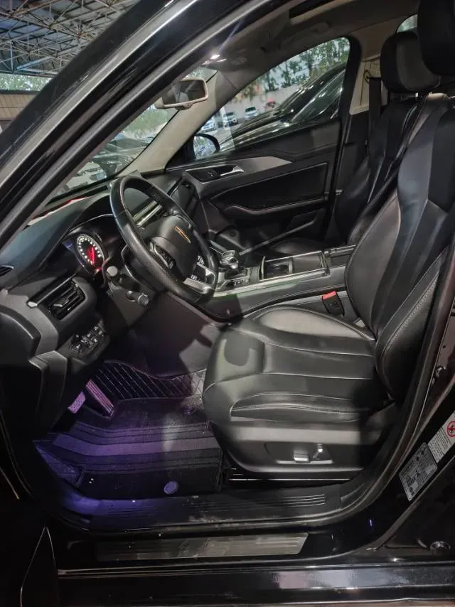 2020 HongQi H5 1.8T 197HP L4 6AT,autocango,china used car exporter,china ev exporter,chinese used car exporter,chinese used ev exporter