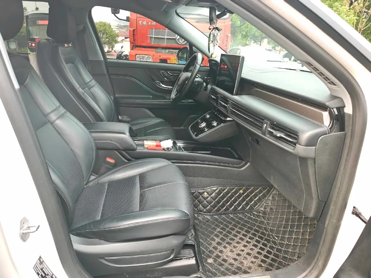 2021 Lincoln Corsair 2.0T 245HP L4 8AT,autocango,china used car exporter,china ev exporter,chinese used car exporter,chinese used ev exporter