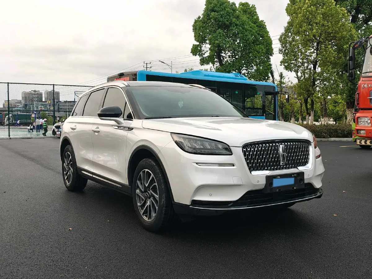 2021 Lincoln Corsair 2.0T 245HP L4 8AT,autocango,china used car exporter,china ev exporter,chinese used car exporter,chinese used ev exporter