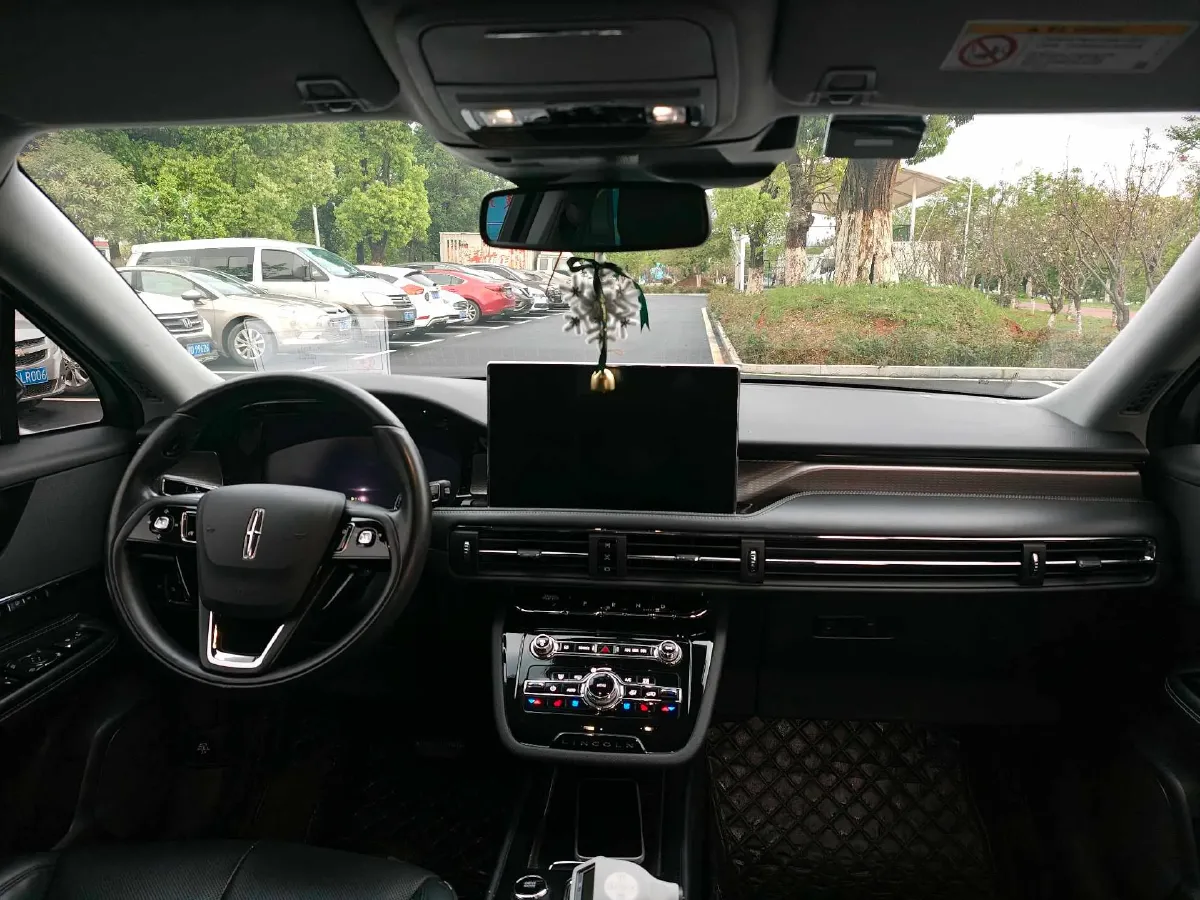 2021 Lincoln Corsair 2.0T 245HP L4 8AT,autocango,china used car exporter,china ev exporter,chinese used car exporter,chinese used ev exporter