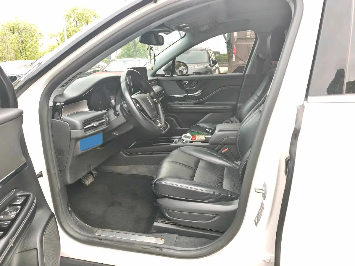 2021 Lincoln Corsair 2.0T 245HP L4 8AT,autocango,china used car exporter,china ev exporter,chinese used car exporter,chinese used ev exporter