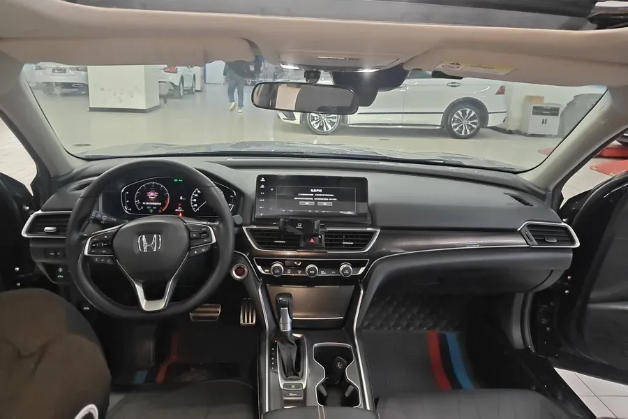 2022 Honda Accord 1.5T 194HP L4 CVT,autocango,china used car exporter,china ev exporter,chinese used car exporter,chinese used ev exporter