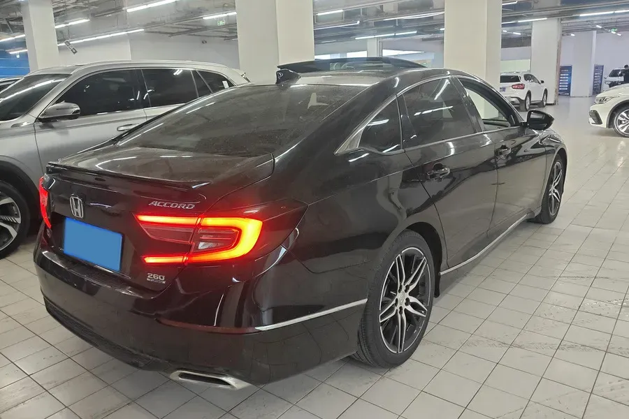 2022 Honda Accord 1.5T 194HP L4 CVT,autocango,china used car exporter,china ev exporter,chinese used car exporter,chinese used ev exporter