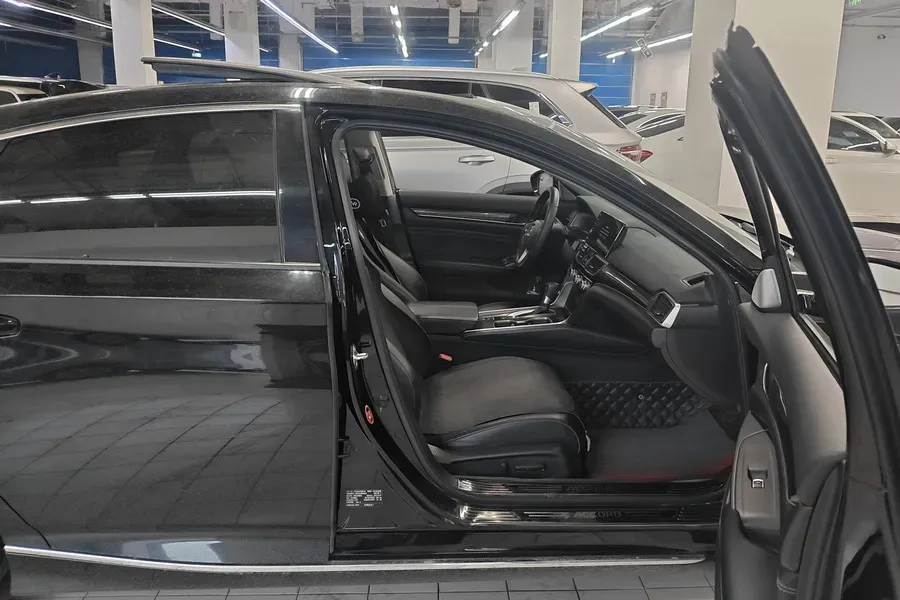 2022 Honda Accord 1.5T 194HP L4 CVT,autocango,china used car exporter,china ev exporter,chinese used car exporter,chinese used ev exporter