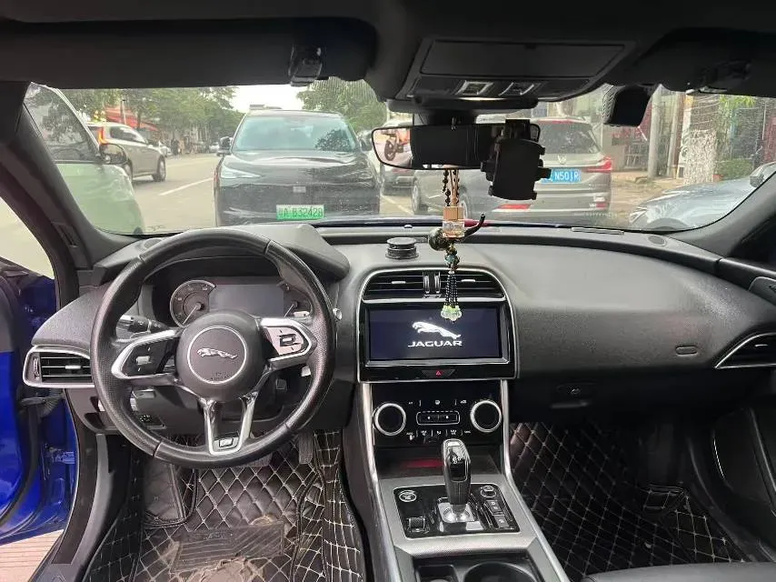 2020 Jaguar XEL 2.0T 200HP L4 8AT,autocango,china used car exporter,china ev exporter,chinese used car exporter,chinese used ev exporter