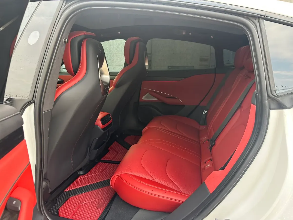 2024 MI SU7 BEV 101KWH,autocango,china used car exporter,china ev exporter,chinese used car exporter,chinese used ev exporter