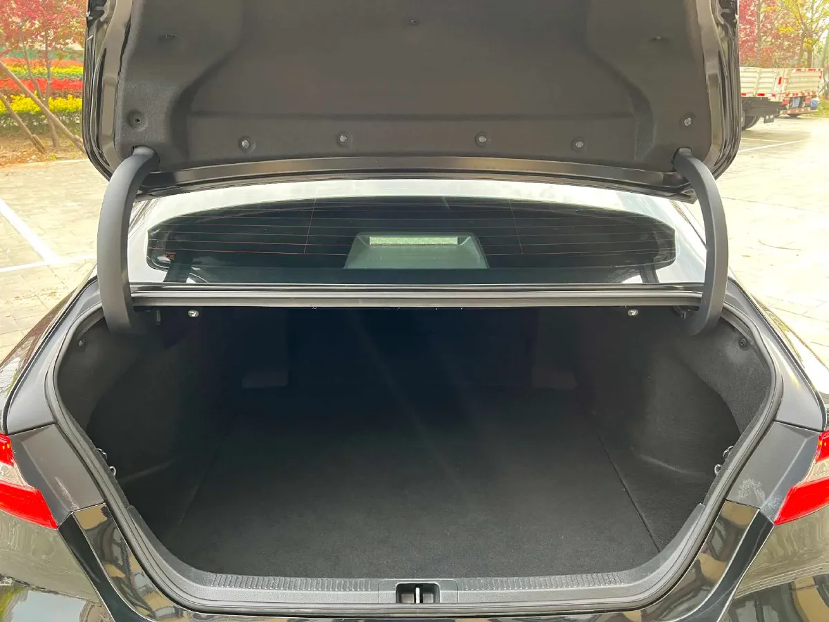 2021 Toyota Camry 2.0L 178HP L4 CVT,autocango,china used car exporter,china ev exporter,chinese used car exporter,chinese used ev exporter