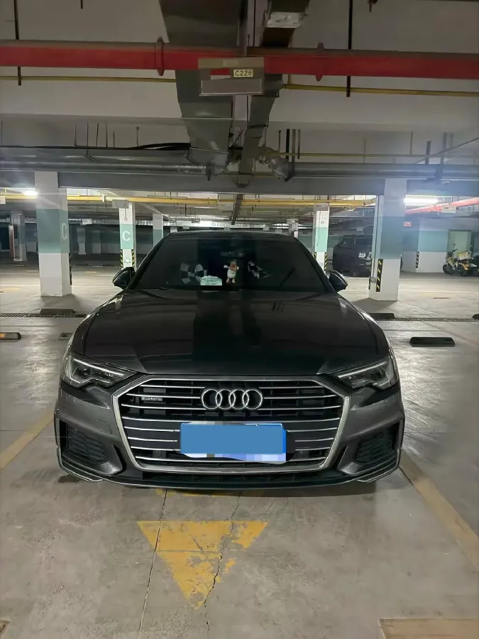 2020 Audi A6L 2.0T 190HP L4 7DCT,autocango,china used car exporter,china ev exporter,chinese used car exporter,chinese used ev exporter