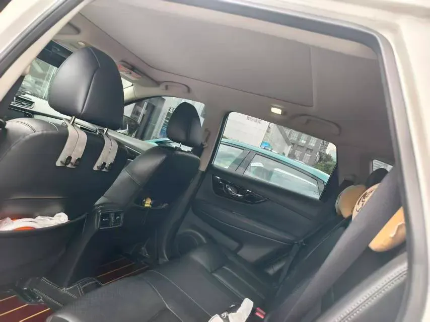 2020 Nissan X-Trail 2.0L 154HP L4 CVT,autocango,china used car exporter,china ev exporter,chinese used car exporter,chinese used ev exporter
