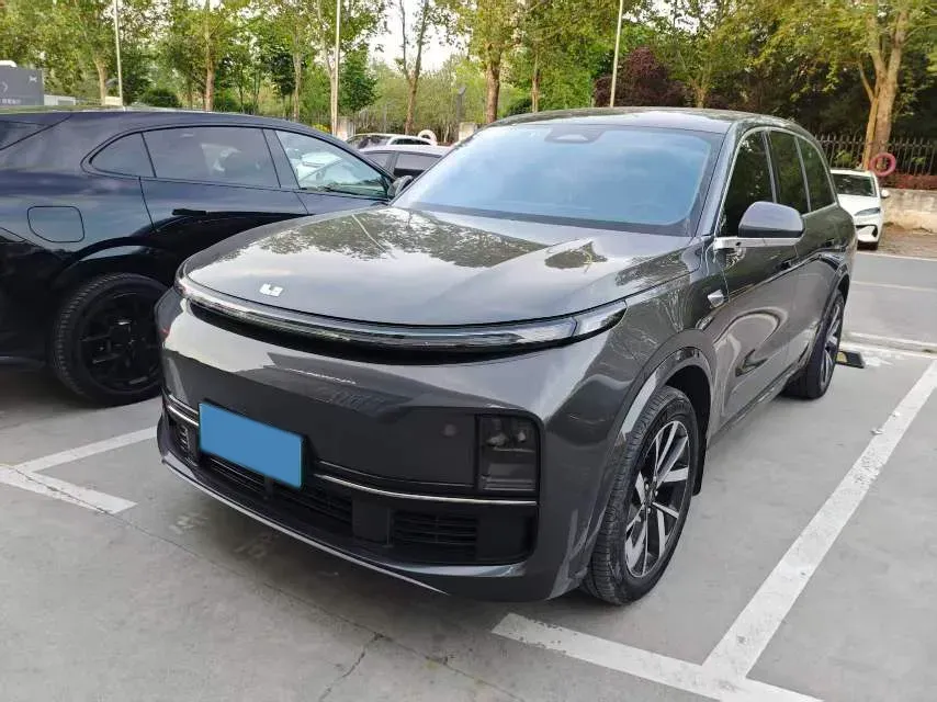 2023 Li L8 Range Extended 154HP REEV 40.9KWH,autocango,china used car exporter,china ev exporter,chinese used car exporter,chinese used ev exporter