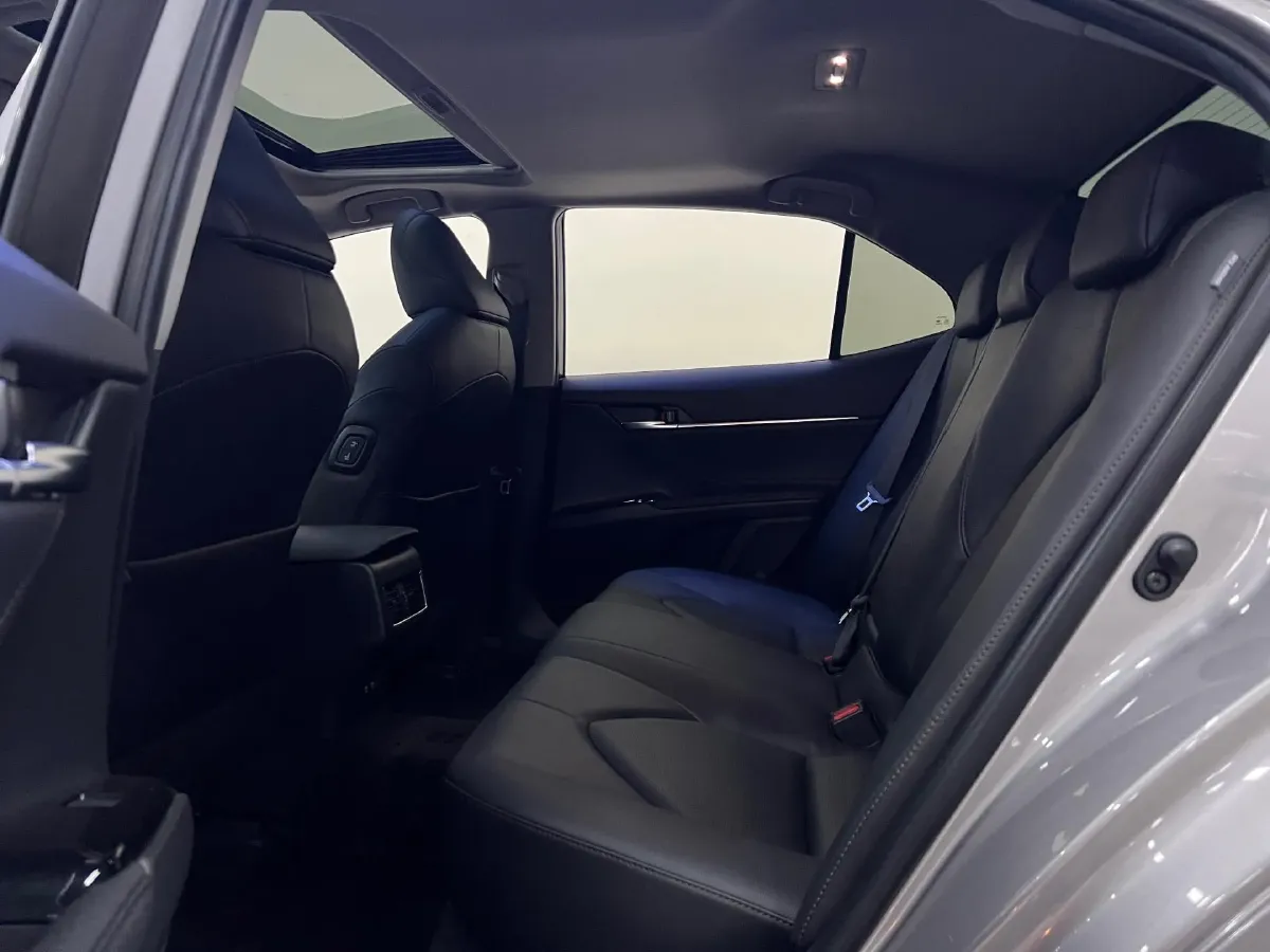 2021 Toyota Camry 2.0L 178HP L4 CVT,autocango,china used car exporter,china ev exporter,chinese used car exporter,chinese used ev exporter