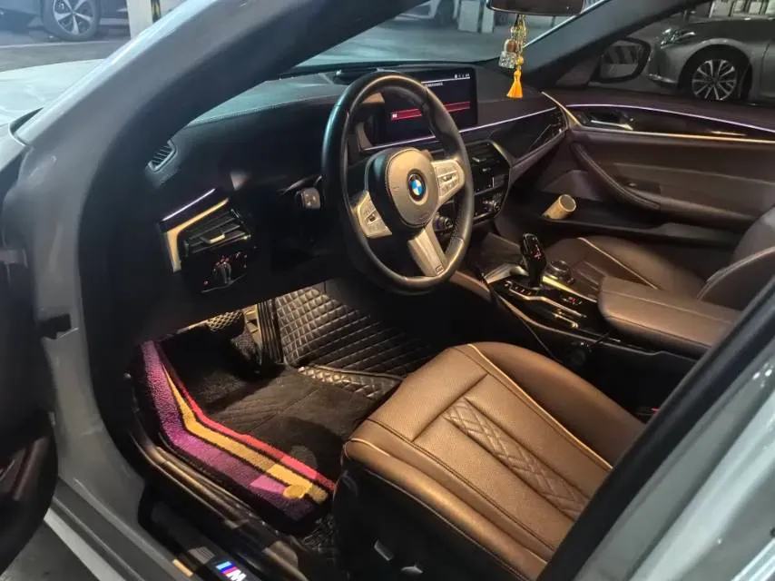 2022 BMW 5 Series 2.0T 184HP L4 8AT,autocango,china used car exporter,china ev exporter,chinese used car exporter,chinese used ev exporter