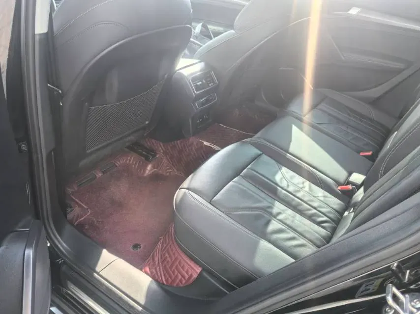 2022 Audi Q5L 2.0T 190HP L4 7DCT,autocango,china used car exporter,china ev exporter,chinese used car exporter,chinese used ev exporter