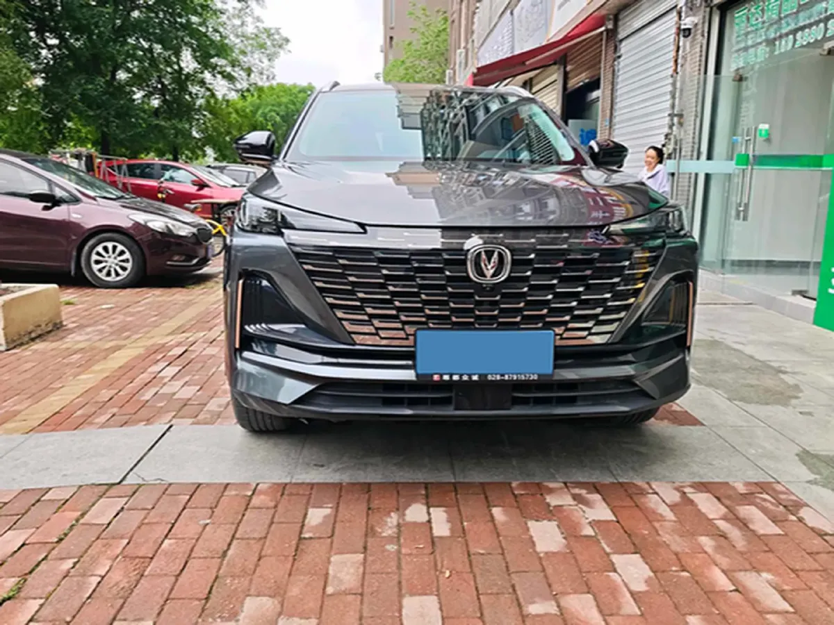 2022 ChangAn CS55 Plus 1.5T 180HP L4 7DCT,autocango,china used car exporter,china ev exporter,chinese used car exporter,chinese used ev exporter