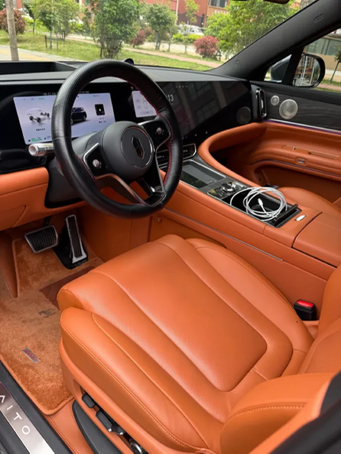 2025 AITO AITO M9 REEV 160HP REEV 52KWH,autocango,china used car exporter,china ev exporter,chinese used car exporter,chinese used ev exporter